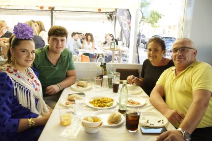 María José Ortiz, Juan Manuel Ortiz x 2 Y Mari Trini García.