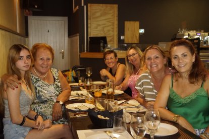 La Familia Parra Mulero en Fénix Grill&Chill.