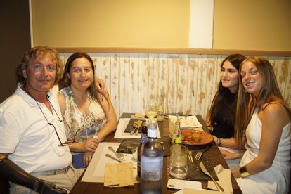 Ada Baudi, Ainhoa Grima, Begoña Jiménez y Ginés Grima.
