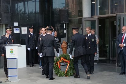 Homenaje a los agentes de Policía caídos en acto de servicio.