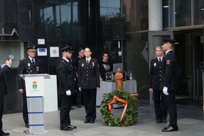 Homenaje a los agentes de Policía caídos en acto de servicio.