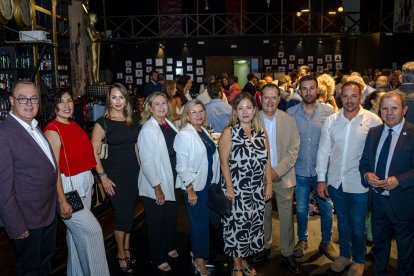 Rodrigo González, Leticia Ramos, Bibiana Llompart; María Dolores Garcés, directora general de la Cámara de Comercio, Mari Carmen Pastor, Nani Martínez, José Bretones, Juan José Villanueva, Nicolás Vargas y Jerónimo Parra, presidente de la Cámara.