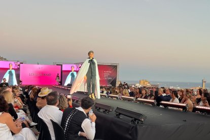 Desfile de la diseñadora Lola Laumar.