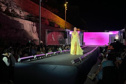 Desfile de la diseñadora Lyubasha Kyleshko.