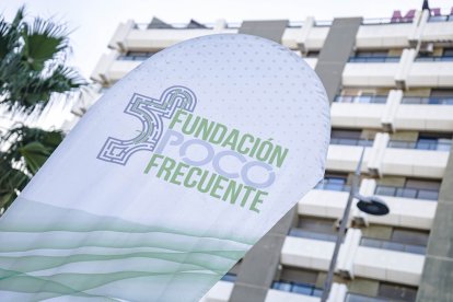 Imágenes de la I Carrera Solidaria de la Guardia Civil celebrada este domingo en Almería.