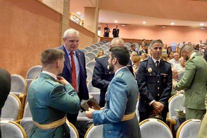 Asistentes momentos antes de comenzar el evento.