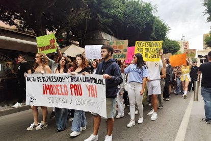 Estudiantes exigen la publicación inmediata del nuevo modelo de examen de la PAU.