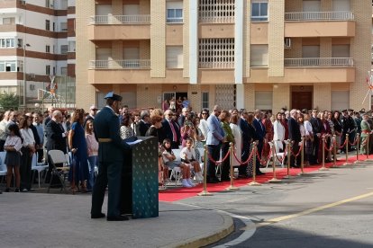 Autoridades y público presentes en la celebración