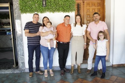 En los primeros días de feria son habituales en el Restaurante Las Vegas las comidas con compañeros de trabajo, como en este caso de Muebles Blesa