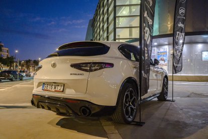 Alfa Romeo en exposición durante la gala de los Premios Poniente.