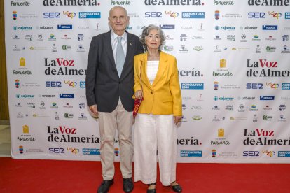 Fernanda Gálvez y Nicolás Castilla, de la federación COTECA.