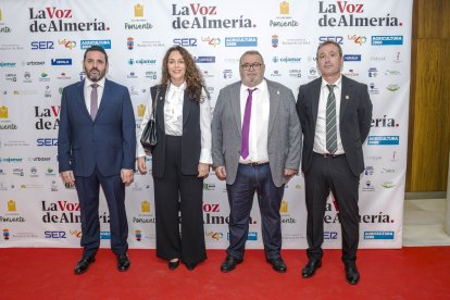 Rafael Torres, Manolo García y Mari Carmen, representantes del PSOE en Roquetas, junto a Juanma Torres.