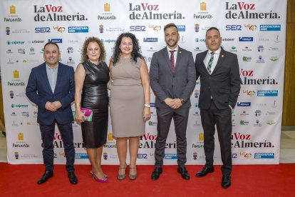 Luis Manuel Pomares, Soledad Pérez, José Manuel Puente y Azucena, todos representantes de VOX en la provincia de Almería.