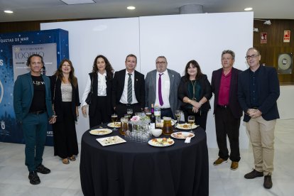 Ricardo Coelho y Sonia Mateo; Maricarmen Cuadra, Rafael Torre y Manolo García, de Ayto. de Roquetas; e Isabel Arévalo, José Ruiz y Francisco Cantero, del Ayto. de Berja.