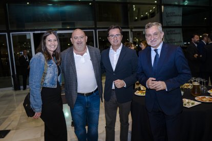 Selene Carrasco; Juan Fernández; el alcalde de El Ejido, Francisco Góngora; y el vicepresidente de la Diputación de Almería, Ángel Escobar.