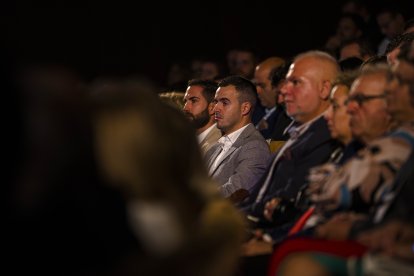 Público durante la gala de los Premios Poniente.