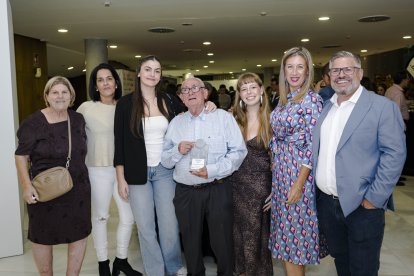 Familiares de José Antonio Martín Gallardo, premio Gente.