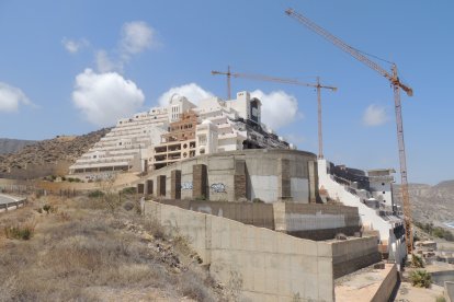 El Parque Natural Cabo de Gata-Níjar sigue contando con esta mole.