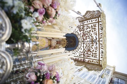 Procesión extraordinaria de Los Ángeles por las calles de Almería.