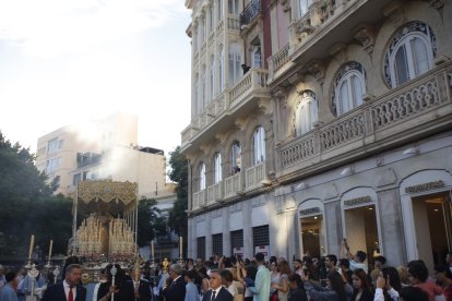 Procesión extraordinaria de Los Ángeles por las calles de Almería.