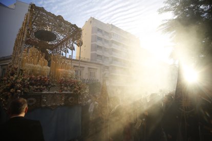 Procesión extraordinaria de Los Ángeles por las calles de Almería.