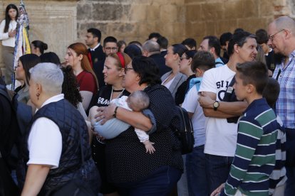 Procesión extraordinaria de Los Ángeles por las calles de Almería.