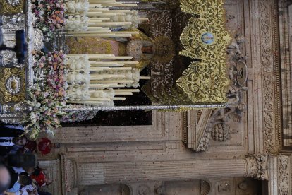 Procesión extraordinaria de Los Ángeles por las calles de Almería.