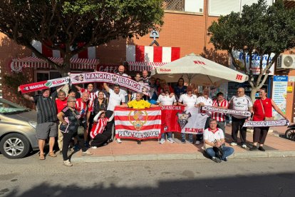 Hermanamiento de los peñistas del Almería con los del Albacete.