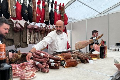 Stand de embutidos de Vinos Indalo - Embutidos Muñoz.
