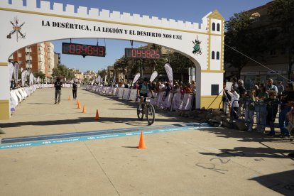 La llegada a Roquetas de Mar de los ganadores de La Desértica 2024.