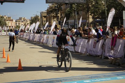 La llegada a Roquetas de Mar de los ganadores de La Desértica 2024.