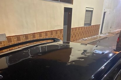 Desperfectos causados por el granizo este lunes.
