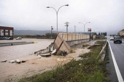 Estragos causados por la DANA en Llombai (Valencia).
