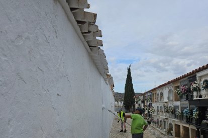 El cementerio de Zurgena se engalana para recibir el Día de Todos los Santos.