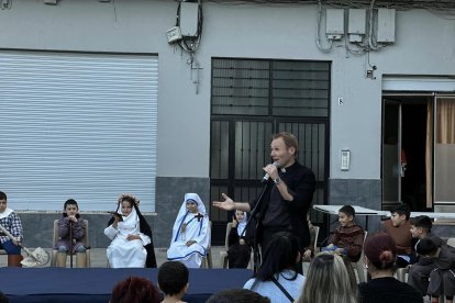 Fiesta de disfraces de Santos en Gádor.