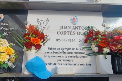 Día de Todos los Santos en el Cementerio de El Alquián.