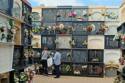 Día de Todos los Santos en el Cementerio de La Cañada.