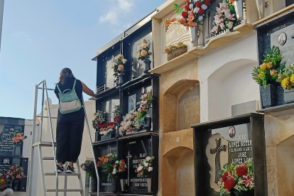 Día de Todos los Santos en el Cementerio de La Cañada.
