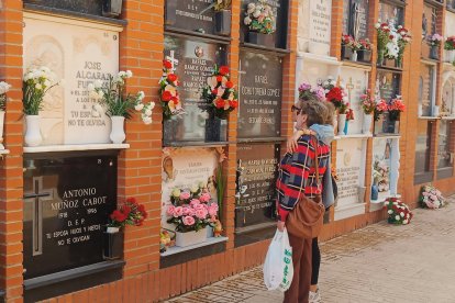 Día de Todos los Santos en el Cementerio de San José y Santa Adela de Almería.