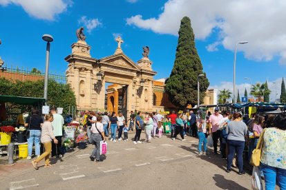 Día de Todos los Santos en el Cementerio de San José y Santa Adela de Almería.