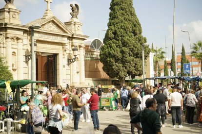 Día de Todos los Santos en el Cementerio de San José y Santa Adela de Almería.