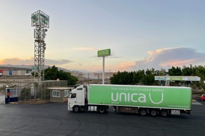 Grupo Única, envía un camión con ayuda urgente para los afectados por la DANA