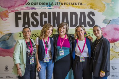 Ana Galera, María José Buendía, jefa de sección de Presidencia; las concejalas Lorena Nieto y Amalia Martín y su hija Amalia Jiménez.