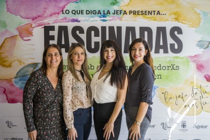 El equipo de Vicasol posa frente al photocall en el descanso.