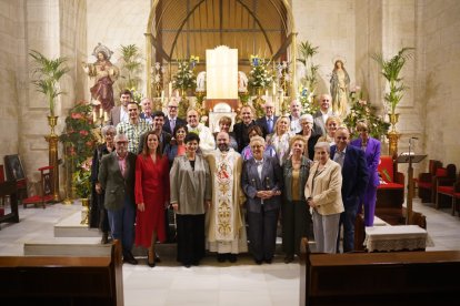 Vasyl Diakiv, con una representación de Providentia.