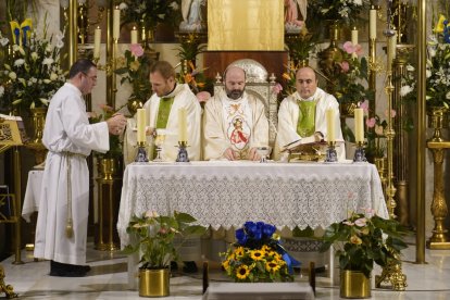 La misa fue concelebrada junto a José María Sánchez y Ramón Garrido.