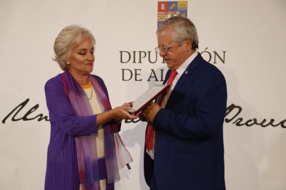 Entrega de premios en la XXVIII edición de la gala taurina del Foro Cultural 3 Taurinos 3.

