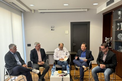 El agua fue el centro de debate de la segunda ponencia.