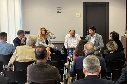 Enric Vila, investigador biológico en Agrobío; María Zamora, consejera delegada de Vellsam Materias Bioactivas; Jacinto Castillo, de Agricultura 2000; Francisco del Águila, gerente de Keops Agro; y Ana Cabrera, analista en Plataforma Tierra Cajamar.