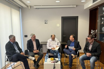 Juan Carlos Gázquez, director adjunto de Cajamar Innova; Juan Reca, director del Centro de Investigación CIAIMBITAL de la UAL; Jacinto Castillo, de Agricultura 2000; José Antonio Fernández, presidente del FERAL y Esteban Baeza, investigador del CIT COEX.